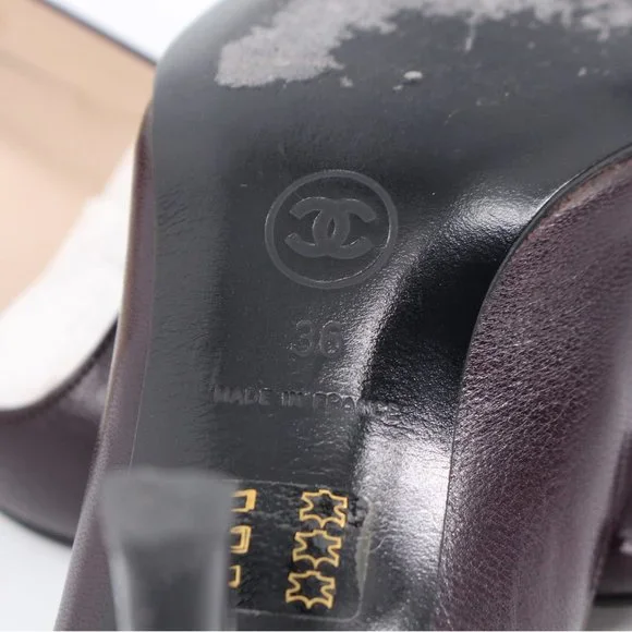 Chanel Metal Logo Leather Pumps 💯 percent Authentic - Picture 9 of 12